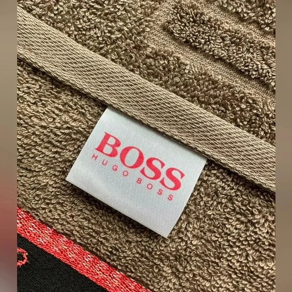 NWT Bath terry towel measuring 28*55 in (70x135 cm) - Picture 5 of 5